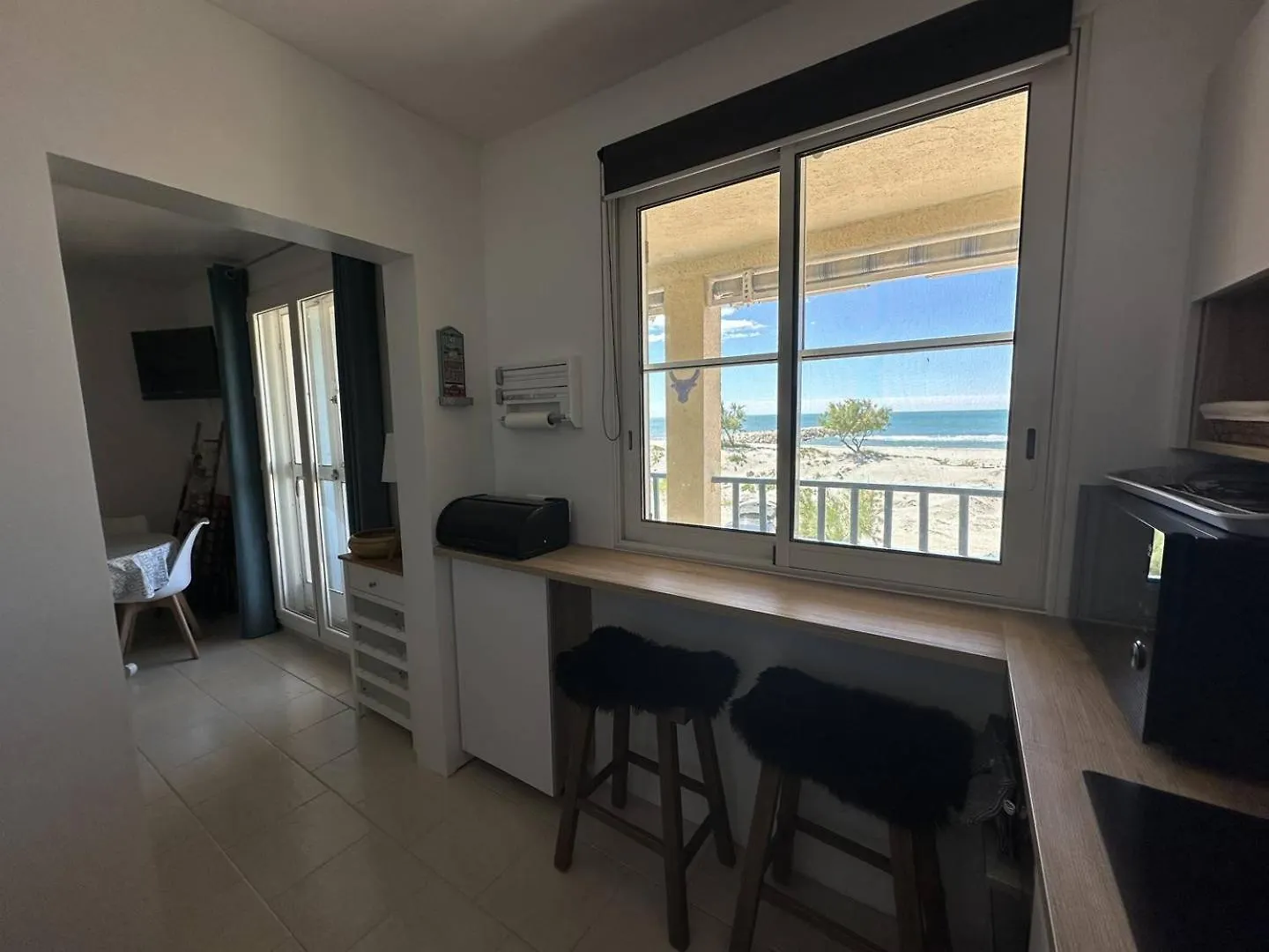 Appartement Sur La Plage - Parking - Terrasse Vue Mer - 1Er Etage Saintes-Maries-de-la-Mer Apartment